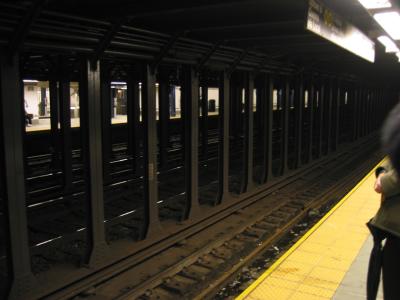 A view of the N & R line at the 28th Street subway station.