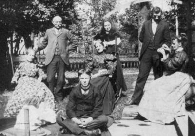 Abt 1895: Setting same as previous picture. Sam M. Sowers is on right.