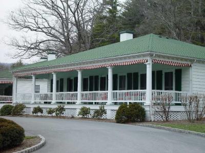 Cottage (560)