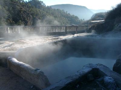 Hot Spring at Natural Bridge 2天生橋溫泉