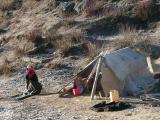 Tibetan Family living near Natural Bridge<br />天生橋