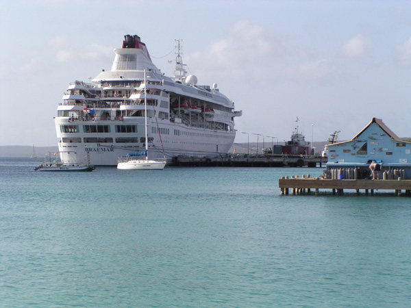 A view of a cruise ship from the Divi