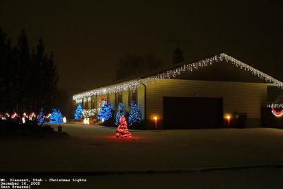 u19/talshiarr/medium/9086286.xmaslights07.jpg