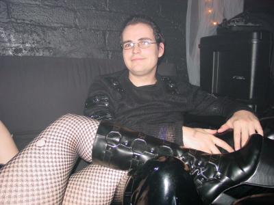 Dsc06218.jpg Will and some nice boots