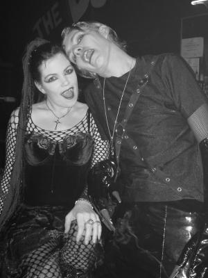 Dsc06227.jpg Christina and Jake with their new fangs from wolf