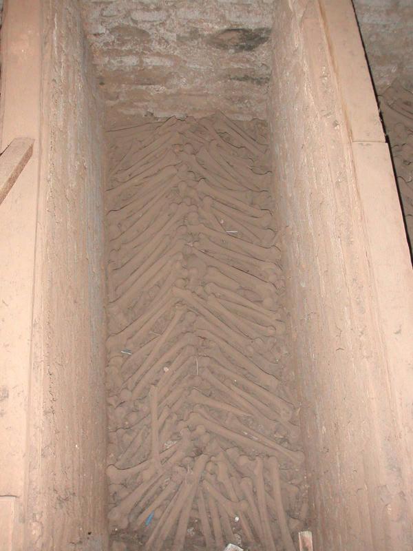 Lots of bones in the catacombs