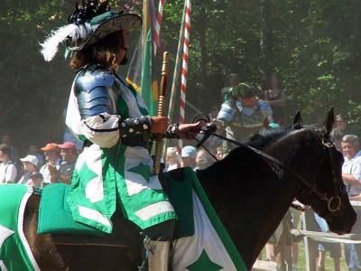 Queens Crier