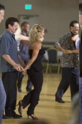 HUSTLE DANCERS CRW_2550.jpg
