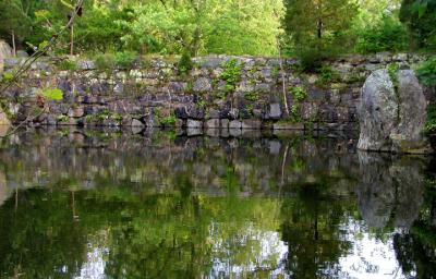 An older canal wall, probably dating back to the building of the canal