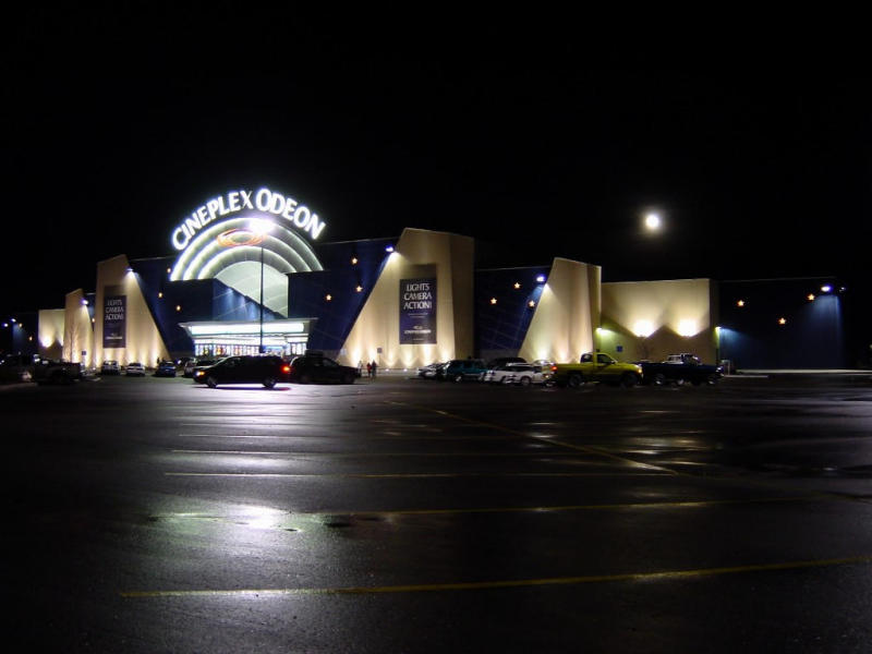 Night at the movies by Mark30 using my new Sony Cybershot DSC-P5, November 2001