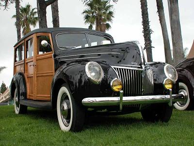 1939 Deluxe Ford Station Wagon woodie