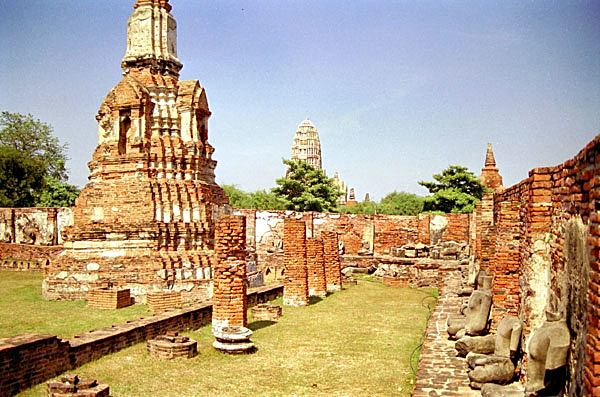 Wat Mahathat, Ayutthaya, 1374