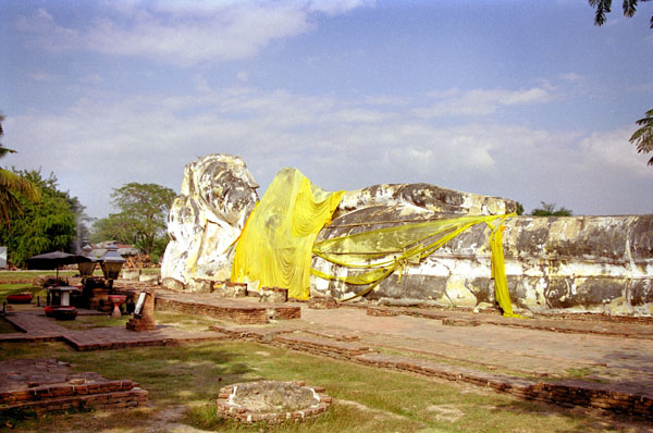 29 meter long reclining Buddha at Wat Lokayasutharam, Ayutthaya