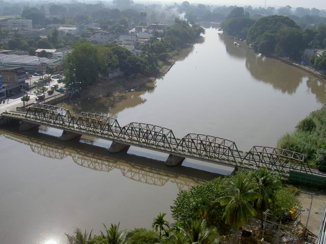 A railway across the Ping river