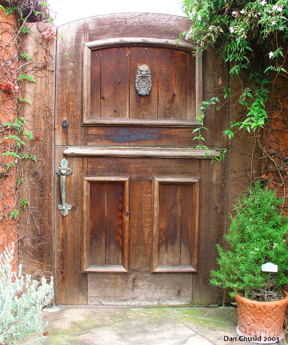 Gate