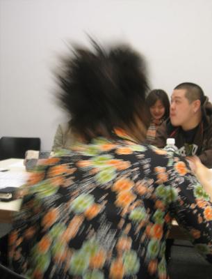 Akane,一個很有個性的女孩...超Rock的頭髮,帥!!