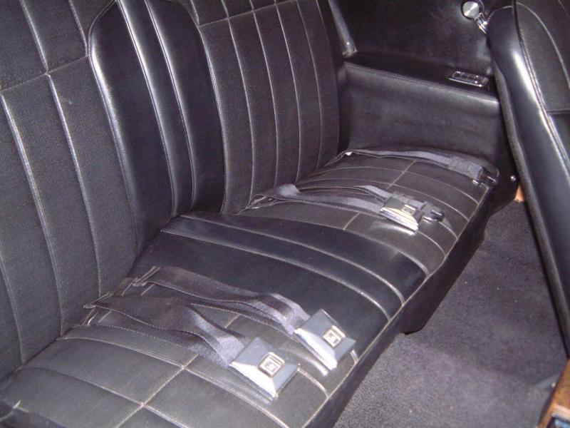 Love seat.JPG