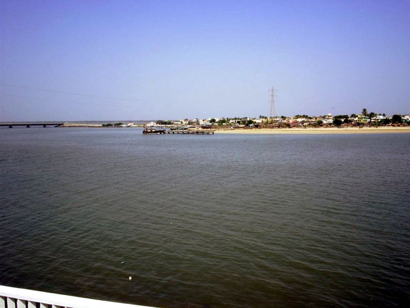 Theres them Diu beaches. One of them at least.