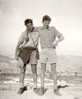 וינר ומתי על ראס זועירה - טיול מצדה - 1950