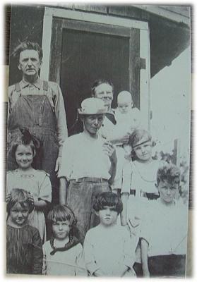 Bascom Anthony, Bessie & Grandchildren [Photo Courtesy Of Joye Collins]