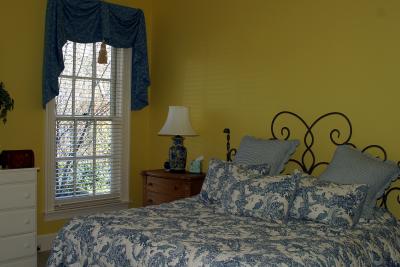 guesthousebedroom2.jpg