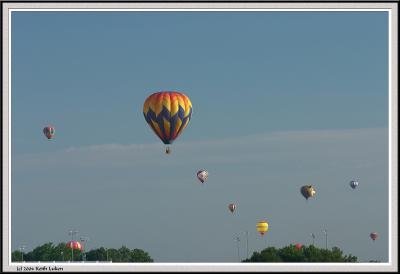Balloons Approaching Horizon Wide - 1077_filtered copy.jpg