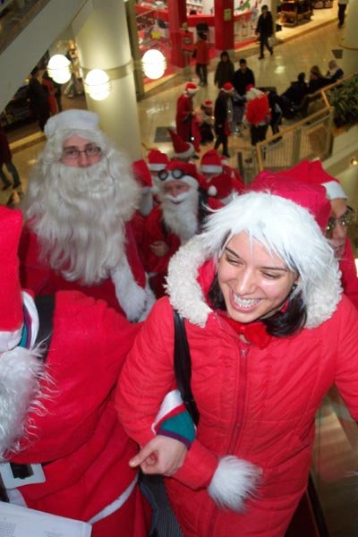 Santa brings good chear to the Pacific Centre