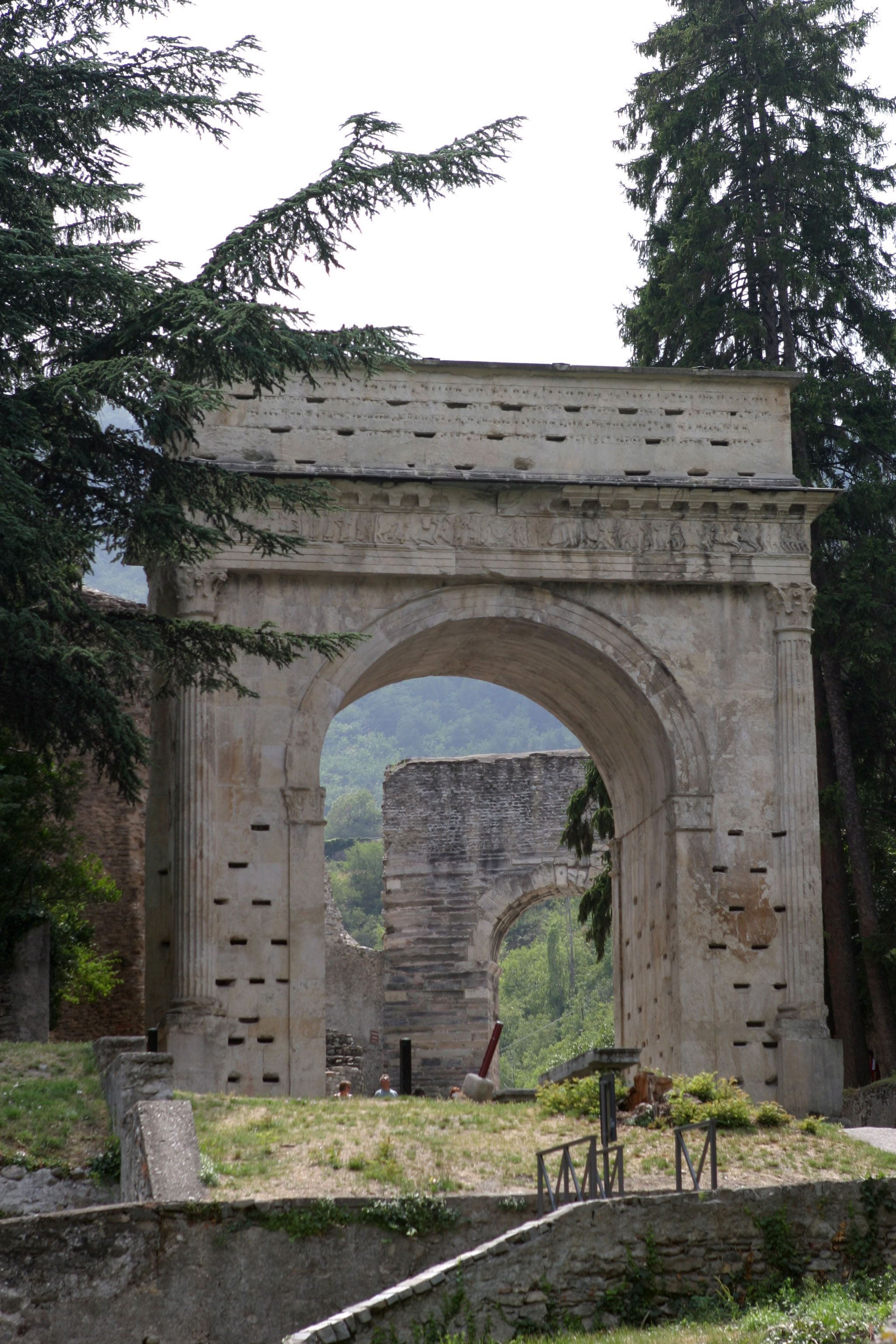 arc of tryumph