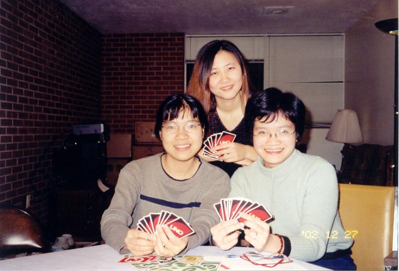 playing uno2.jpg