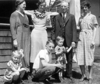 Rear: Clara, Pearl, Sam, Dora.  Front: Patty, Dick, Jerry: ca 1937