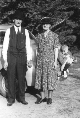 Sam, Clara, Patty at Cook's Forest: 1940