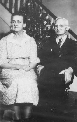 Clara & Sam Christmas ca 1945