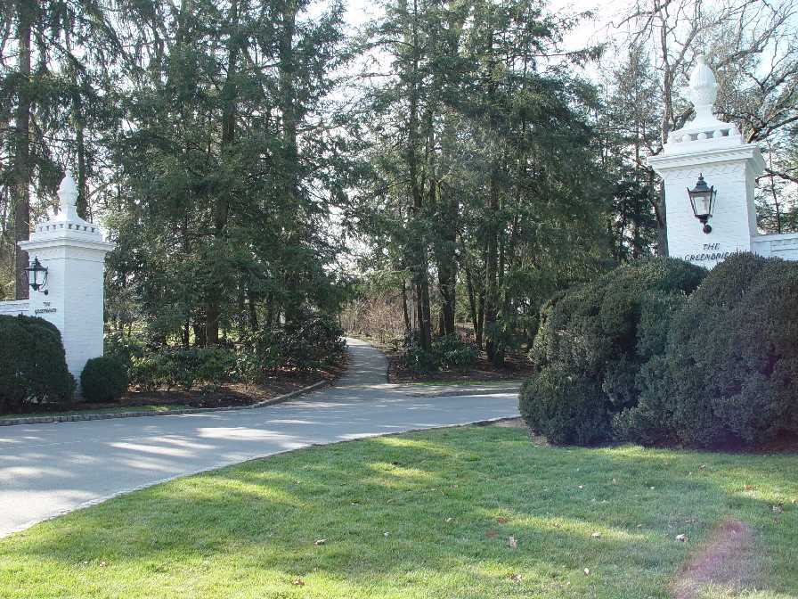 Front Gate (577)