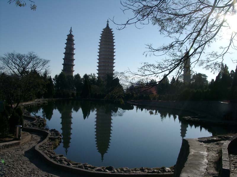 Reflection of The Three Pagodas<br />三塔倒影