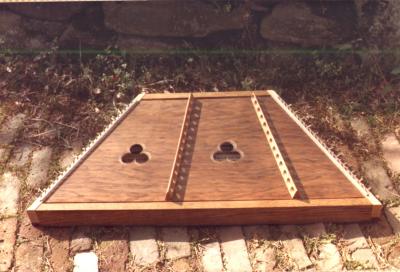 Hammered dulcimer DL front.jpg