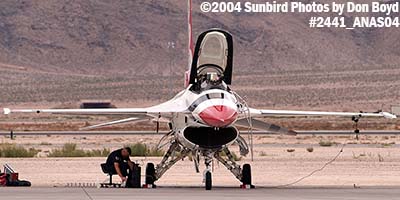 u21/airlinerphotos/upload/36692104.2441_ANAS04_TBird2_400.jpg