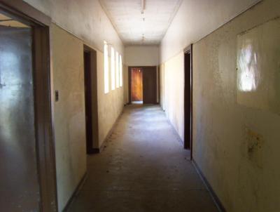 Hallway.jpg