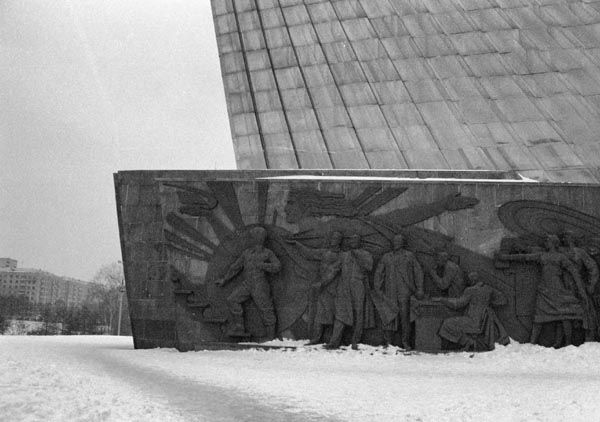 Soviet space flight monument