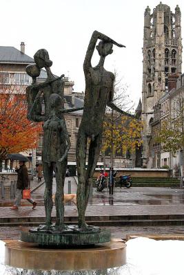 2004-11-20: Rouen fountain