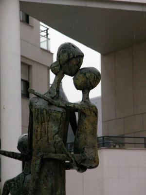 Statue, place du 19 avril 1944