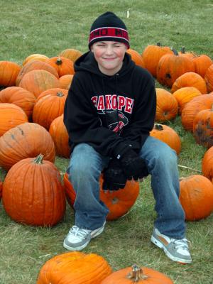 u21/cbowker/medium/35174429.devonpumpkin.jpg