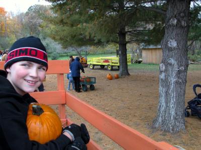 u21/cbowker/medium/35174436.hayride2.jpg