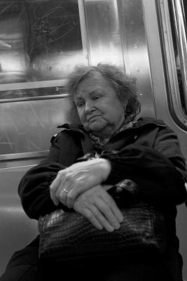 u21/chrisso/medium/36681037.ElderlyLady.jpg