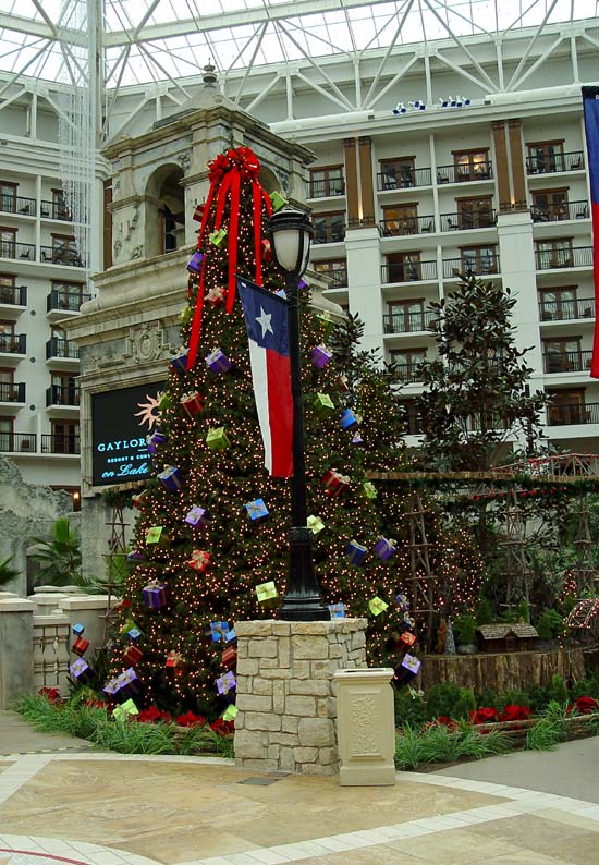 Christmas Tree-02.jpg