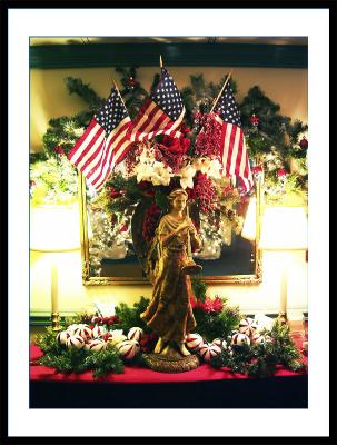Patriotic Holiday display (Pines Tavern).