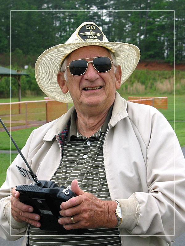 <b>RC Pilot</b>
