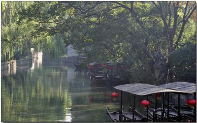 Early morning on the canal