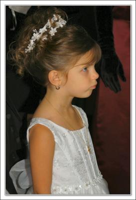 u21/hlsweeney/medium/35187045.101604_TP_flowergirl.jpg