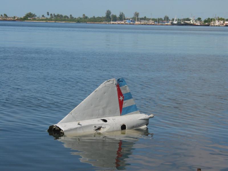 airplaintail.jpg