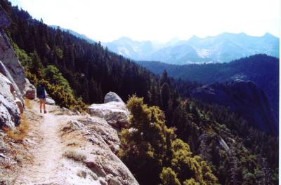 Along the trail to Hamilton Lakes